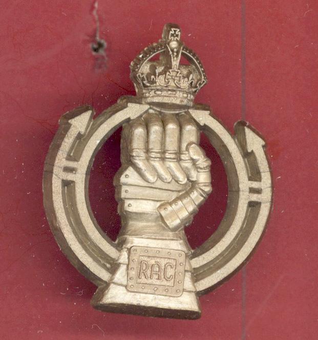 Royal Armoured Corps WW2 plastic economy cap badge