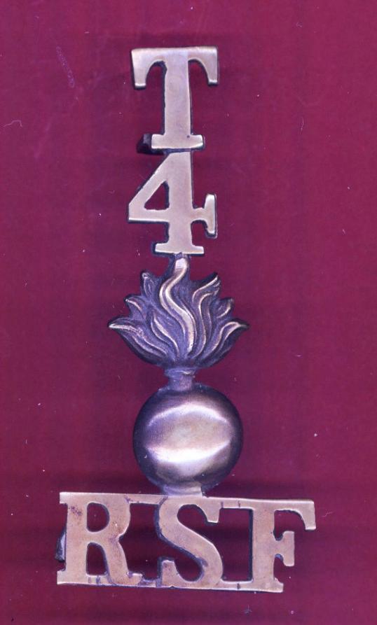 T / 4 / Grenade / R.S.F. Royal Scots Fusiliers WW1 shoulder title