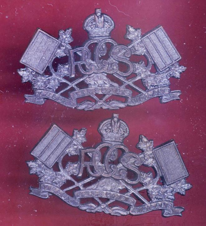 Royal Canadian Corps of Signals Officer's OSD collar badges