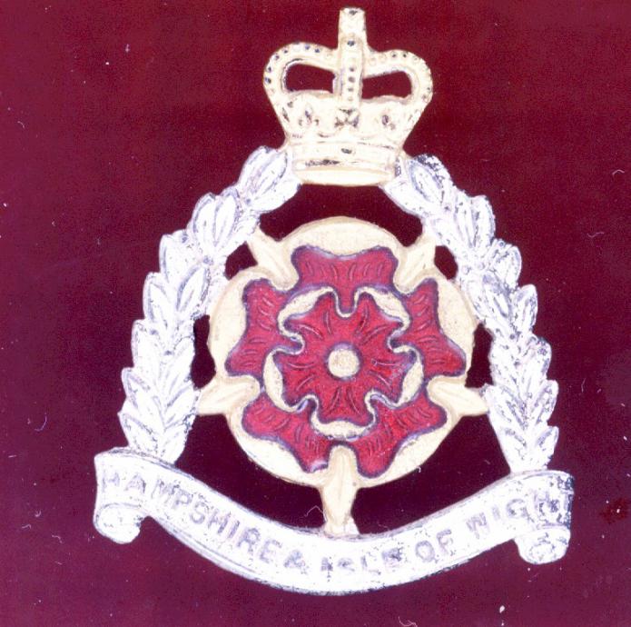 Hampshire and Isle of Wight Territorials Officer’s cap badge