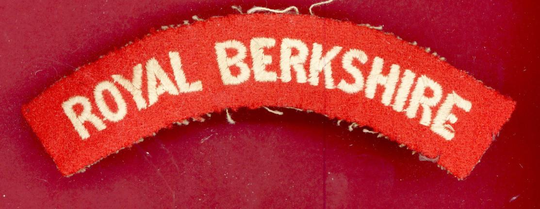 ROYAL BERKSHIRE WW2 cloth shoulder title