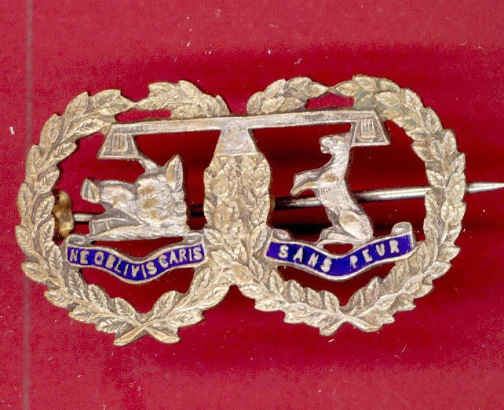 Scottish Argyll & Sutherland Hldrs sweetheart brooch