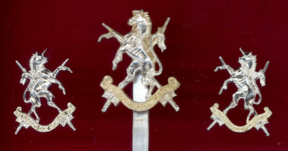 Queen's Own Lowland Yeomanry staybright cap & collar  badges