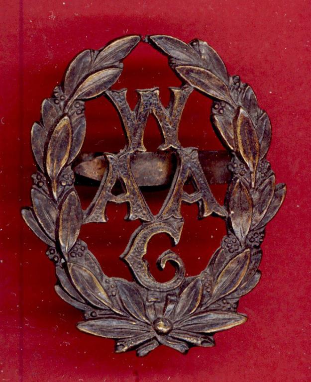 Women's Army Auxiliary Corps WW1 Officer's S.D.cap badge.