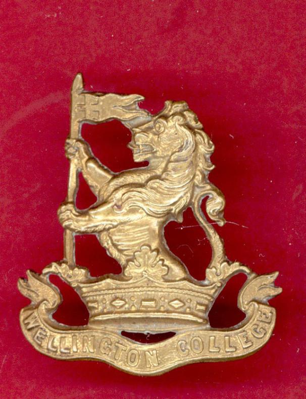 Wellington College Berkshire O.T.C. cap badge