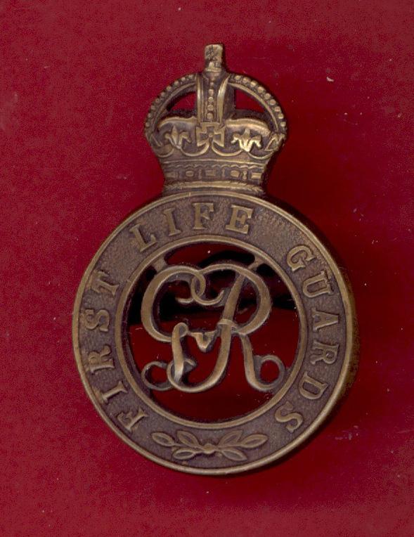 First Life Guards WW1 bronze cap badge