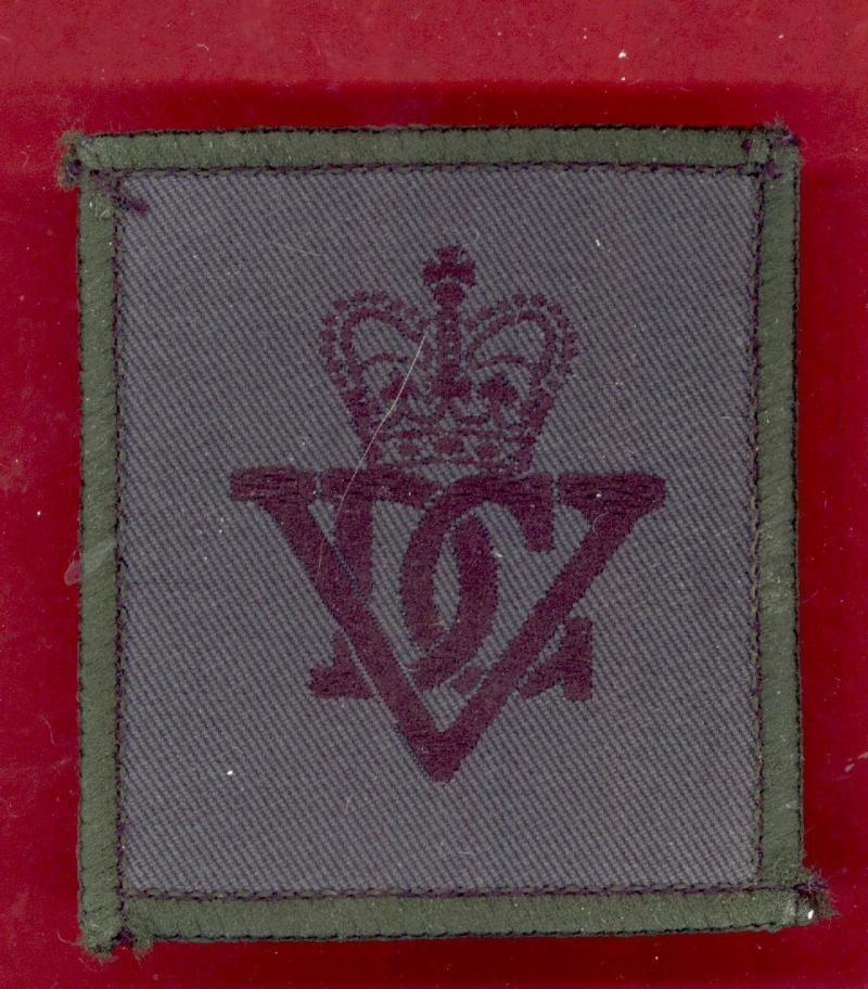 5th Royal Inniskilling Dragoon Guards cloth beret badge