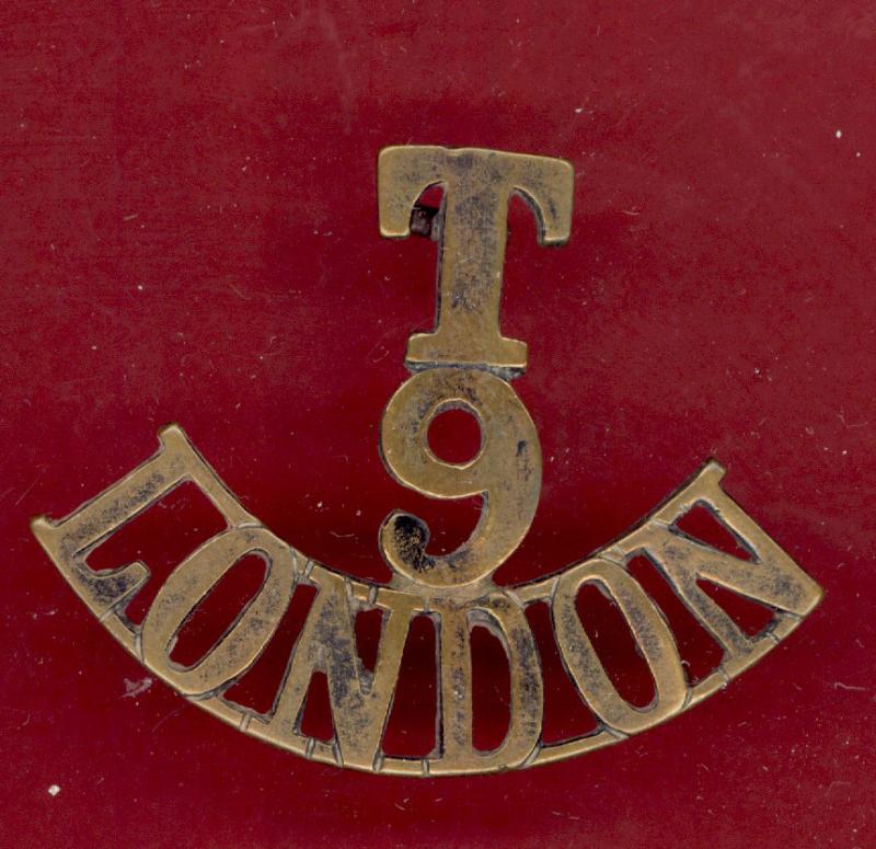 T / 9 /  LONDON WW1 shoulder title