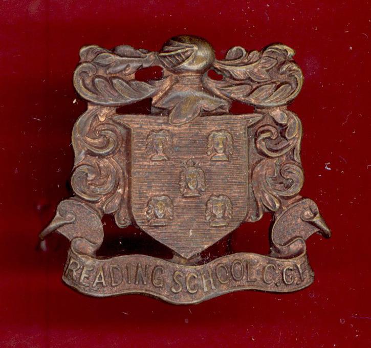 Reading School C.C.F. cap badge