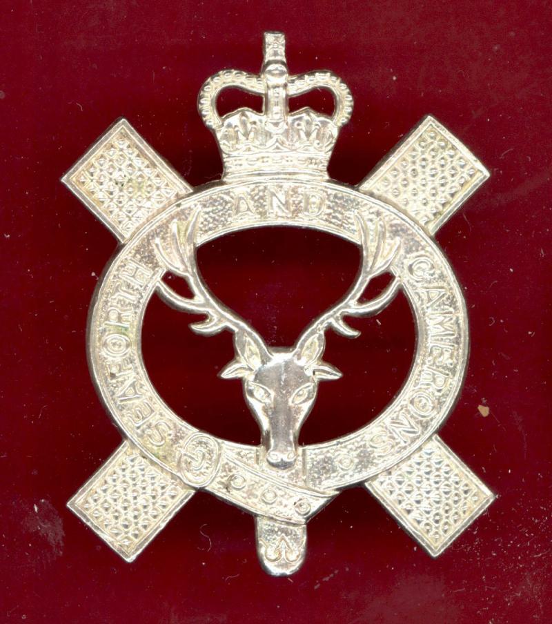 Scottish Queen's Own Highlanders Piper's H/M silver glengarry badge