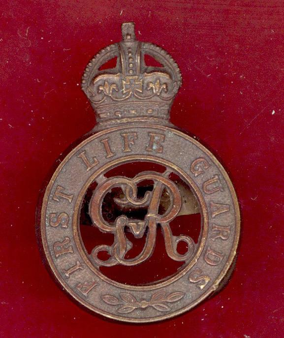 First Life Guards WW1 bronze cap badge