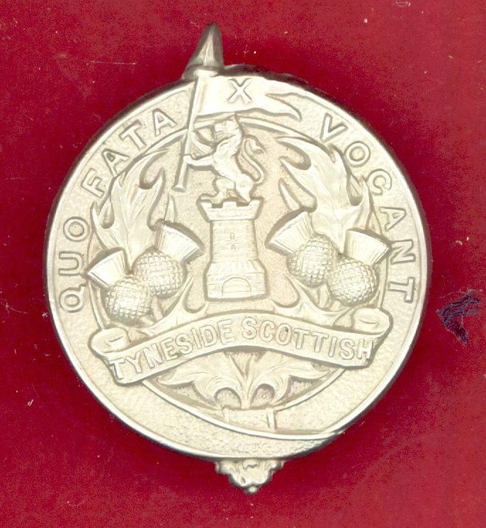 Tyneside Scottish WW1 1st pattern OR's glengarry badge