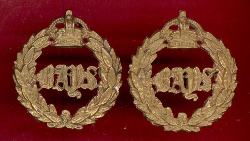 2nd Dragoon Guards ,The Queens Bays  OR's collar badges