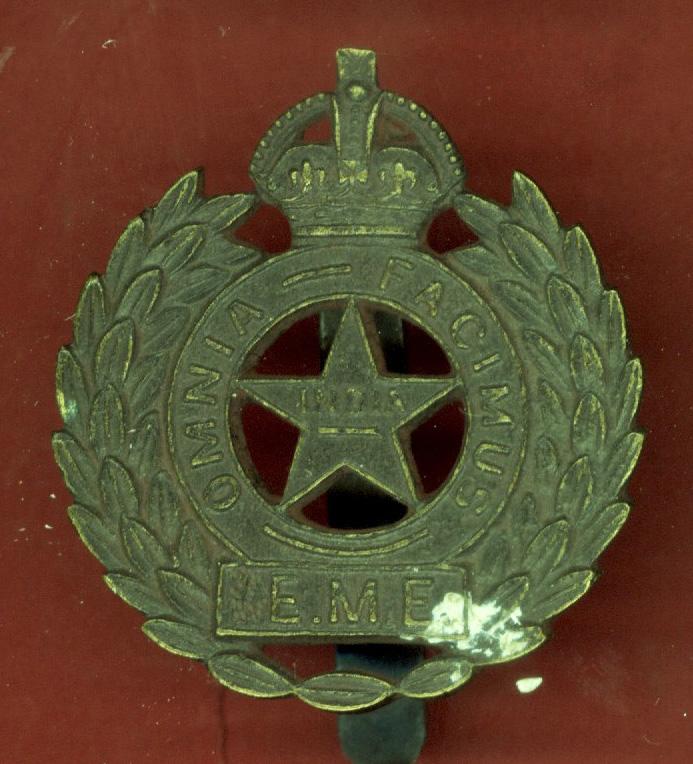 Indian Army; Indian Electrical & Mechcanical Engineers WW2 cap badge