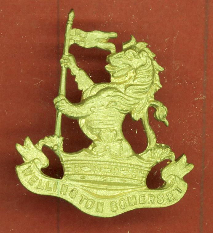 Wellington School Somerset O.T.C. cap badge