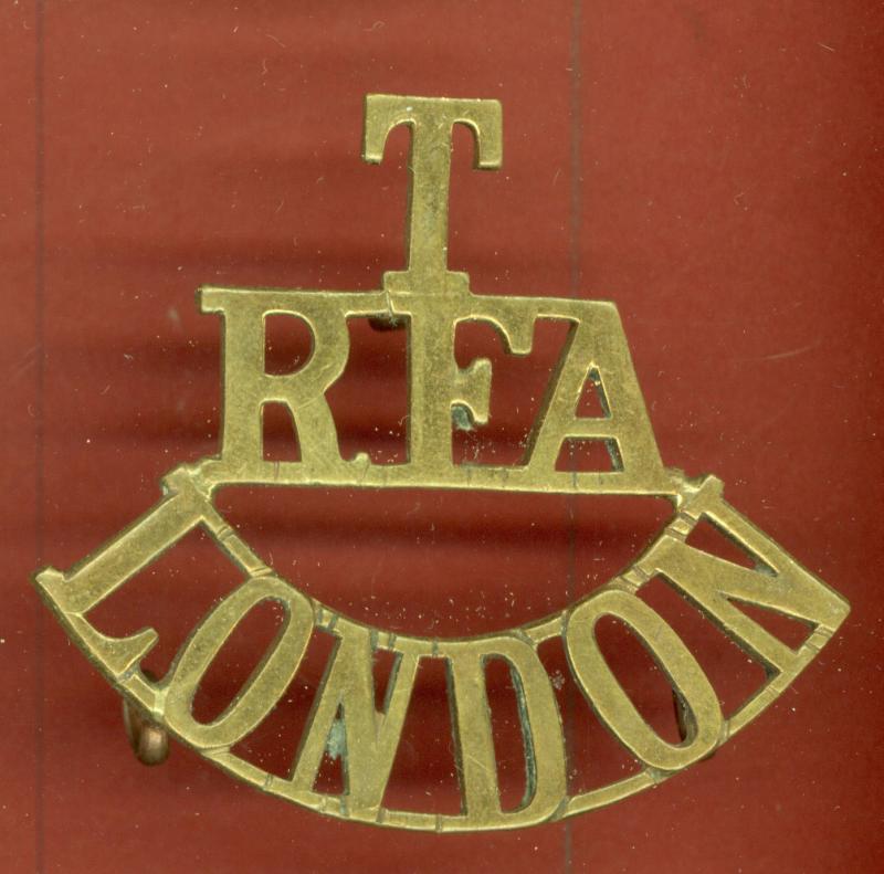 T / RFA / LONDON WW1 shoulder title