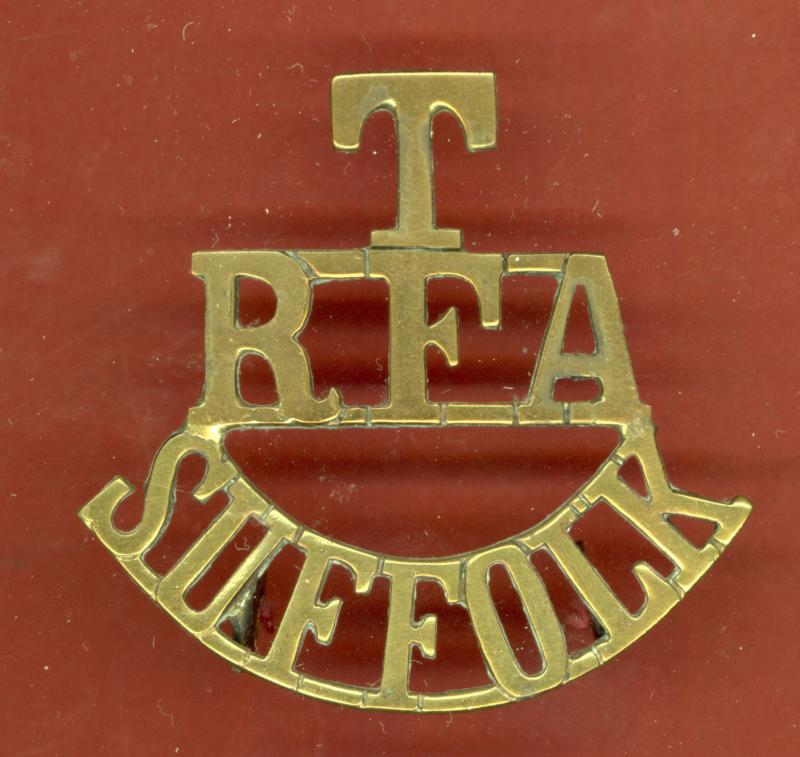 T / RFA / SUFFOLK WW1 shoulder title