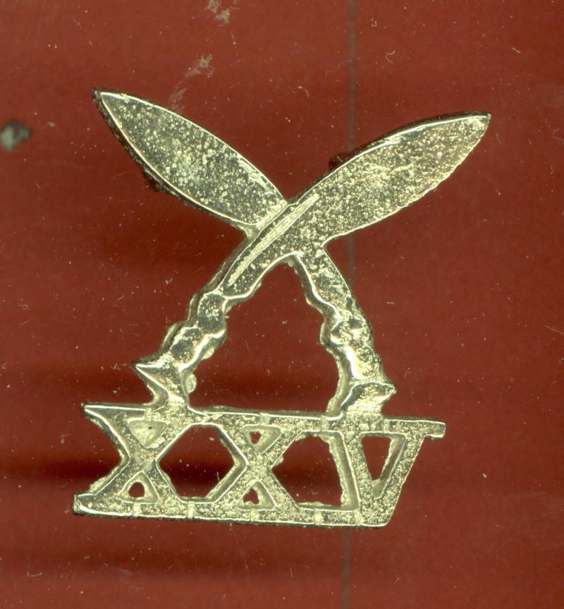 25th Gurkha Rifles WW2  head-dress badge