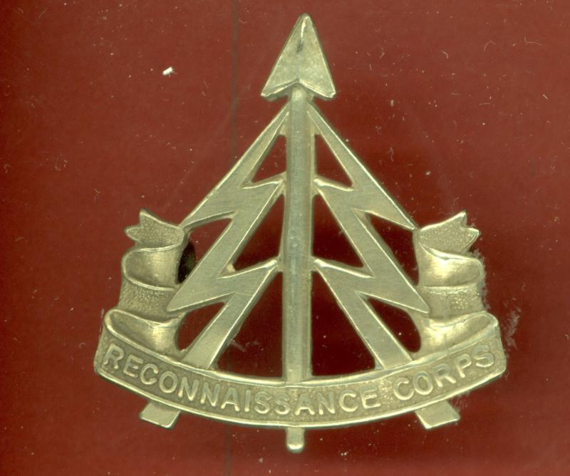 Reconnaissance Corps WW2 white metal beret badge