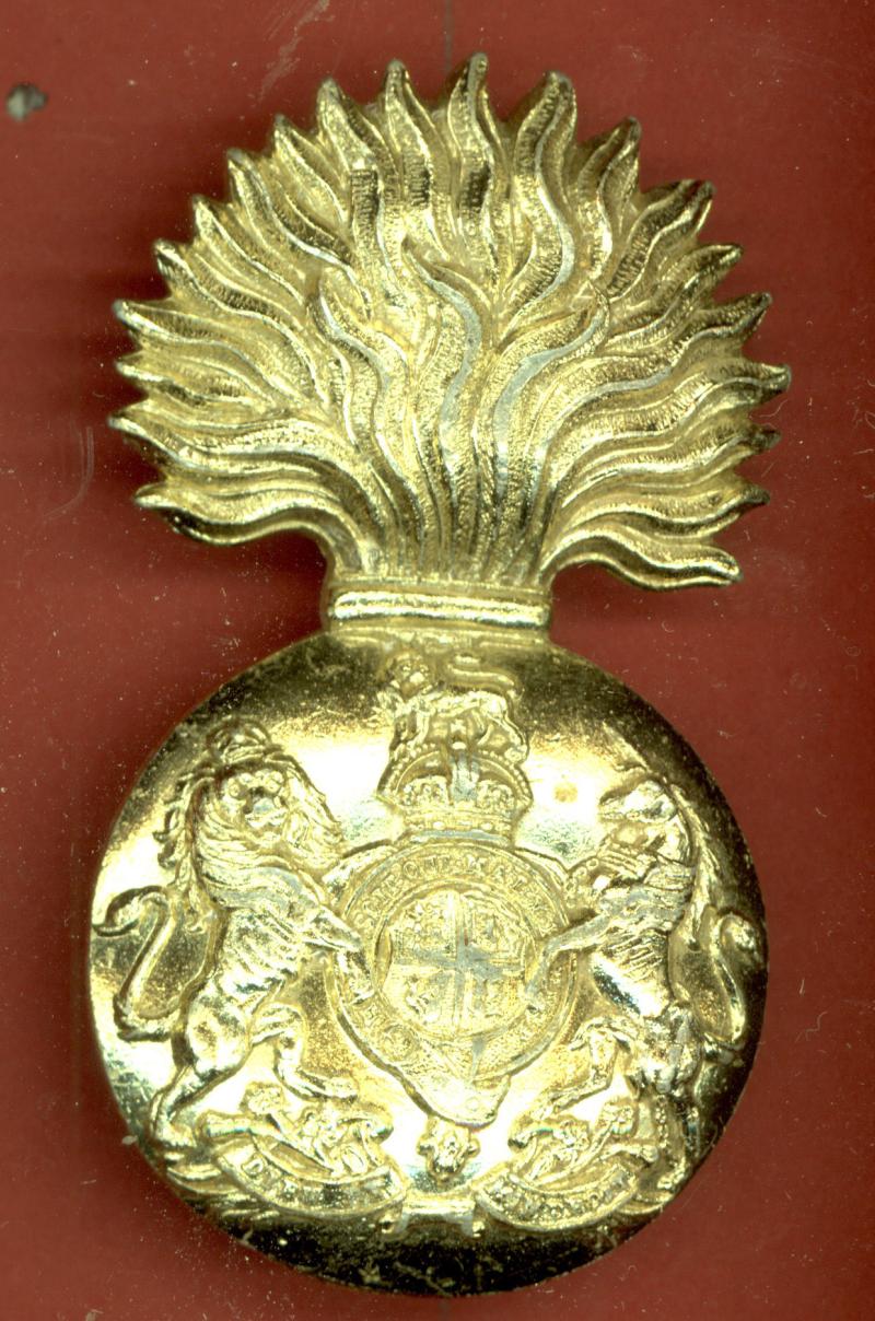 Scottish Royal Scots Fusiliers K/C staybright glengarry badge