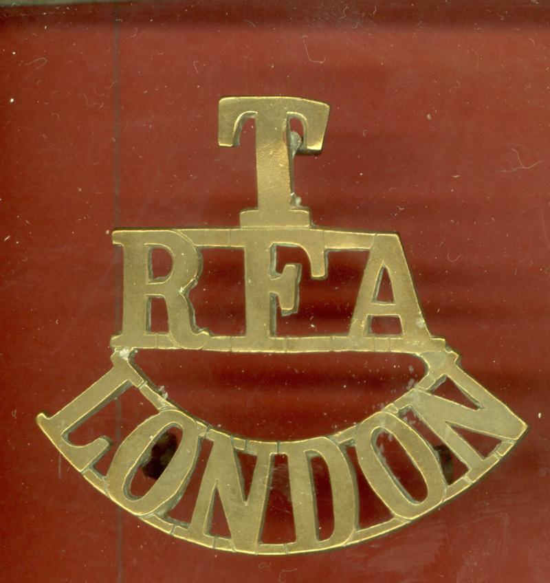 T / RFA / LONDON WW1 shoulder title