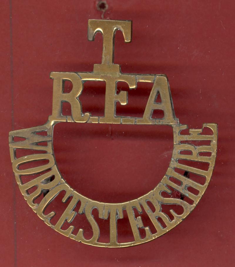 T / RFA / Worcestershire WW1 shoulder title