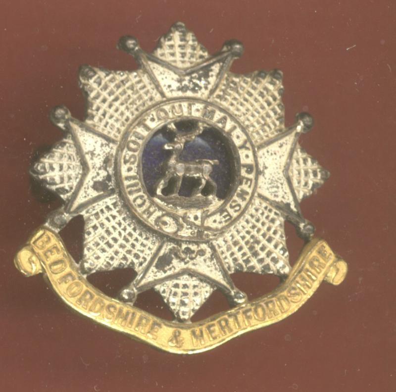 Bedfordshire & Hertfordshire Regiment Officer's cap badge