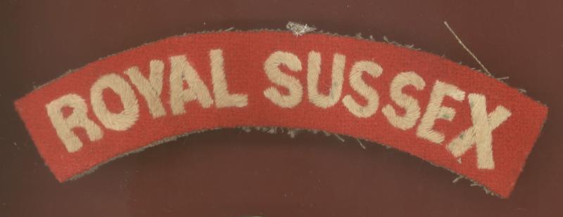 ROYAL SUSSEX WW2 cloth shoulder title