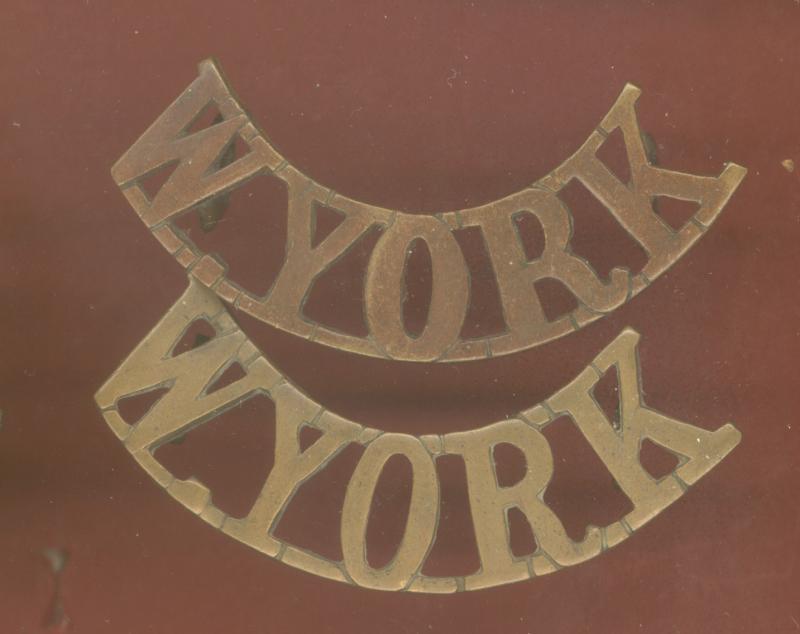 W.YORK West Yorkshire Regiment WW1 shoulder titles