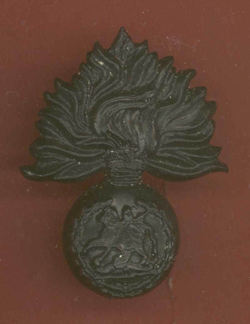 Royal Regiment of Fusiliers black plastic combat beret badge