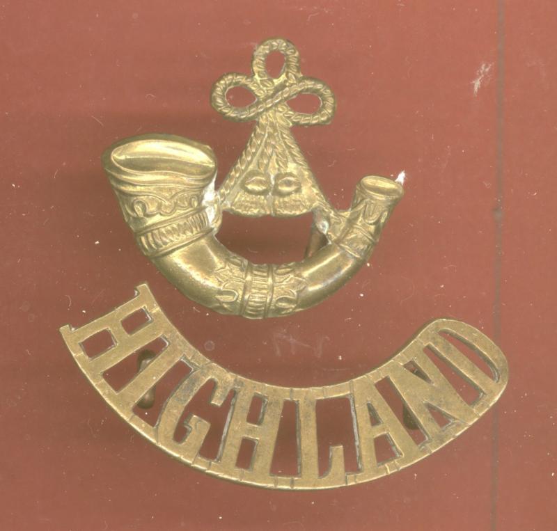 Bugle / HIGHLAND H.L.I. brass  shoulder title