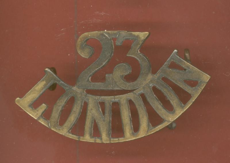 23 / LONDON WW1 Greatcoat shoulder title