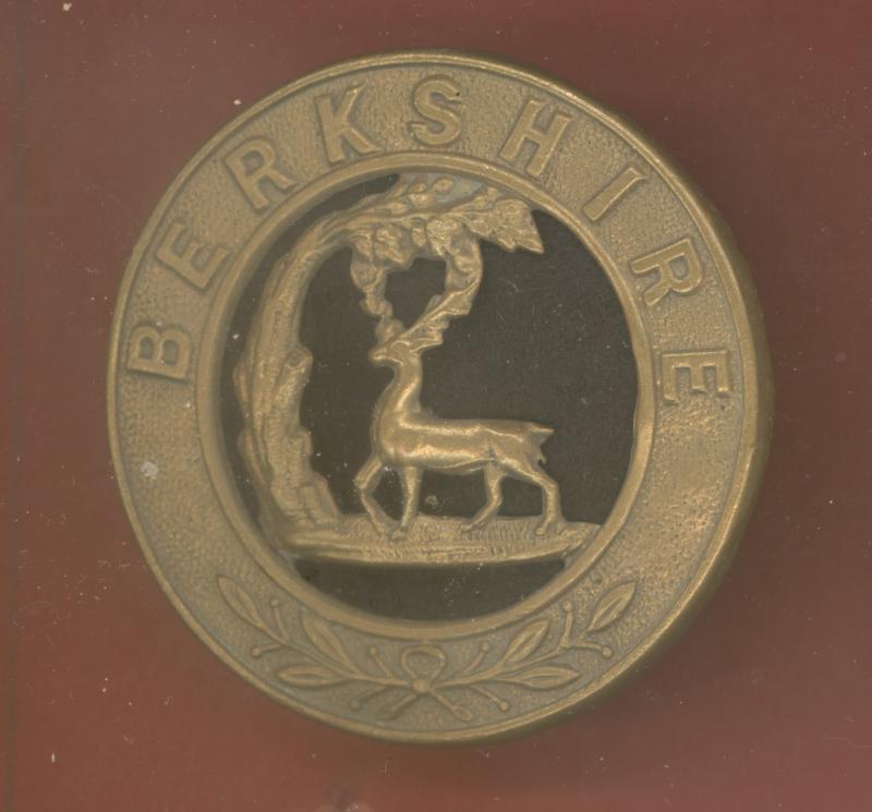 Berkshire Regiment Victorian helmet plate centre