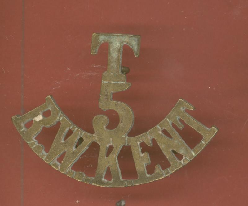 T / 5 / R.W.KENT WW1 shoulder title.