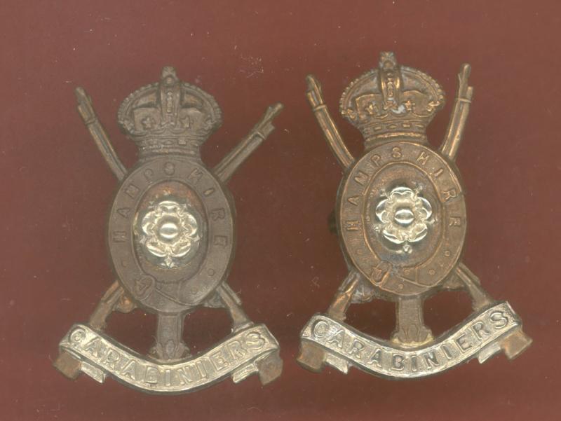 Hampshire Yeomanry Carabiniers  collar badges