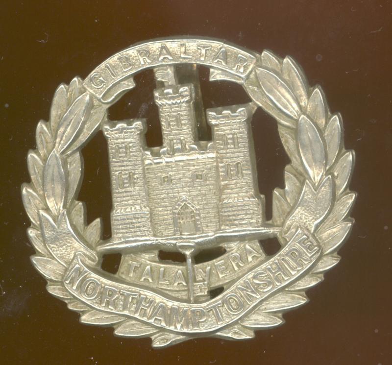 VB Northamptonshire Regiment  cap badge