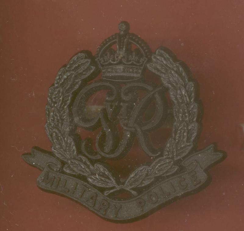 Military Police WW2 plastic economy cap badge