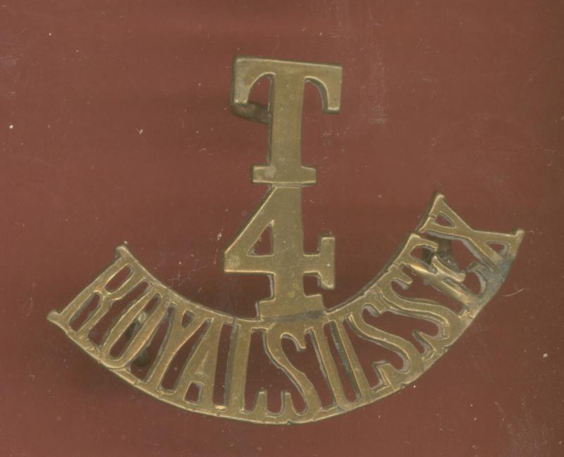 T / 4 / ROYAL SUSSEX WW1 shoulder title