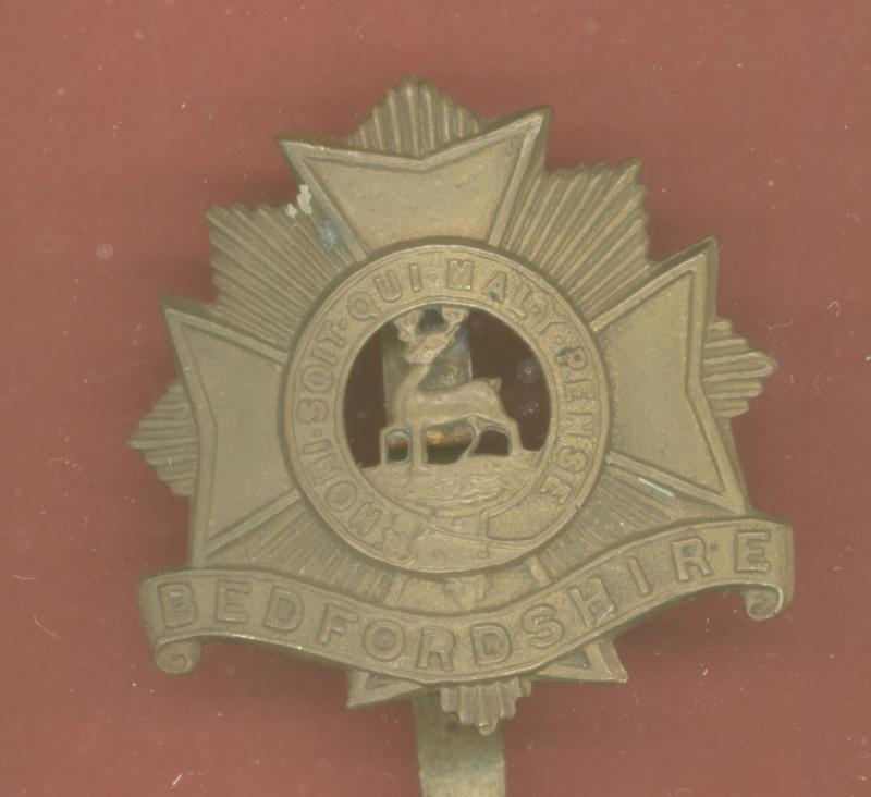 The Bedford Regiment. WW1 economy issue cap badge