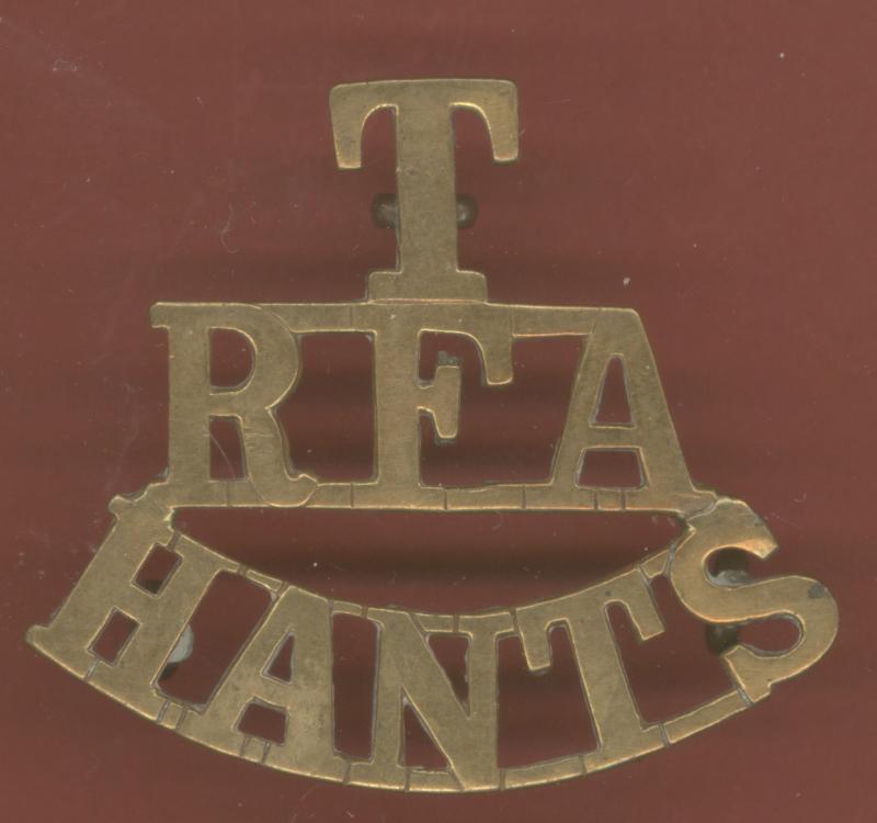 T / RFA / HANTS Royal Field Artillery shoulder title