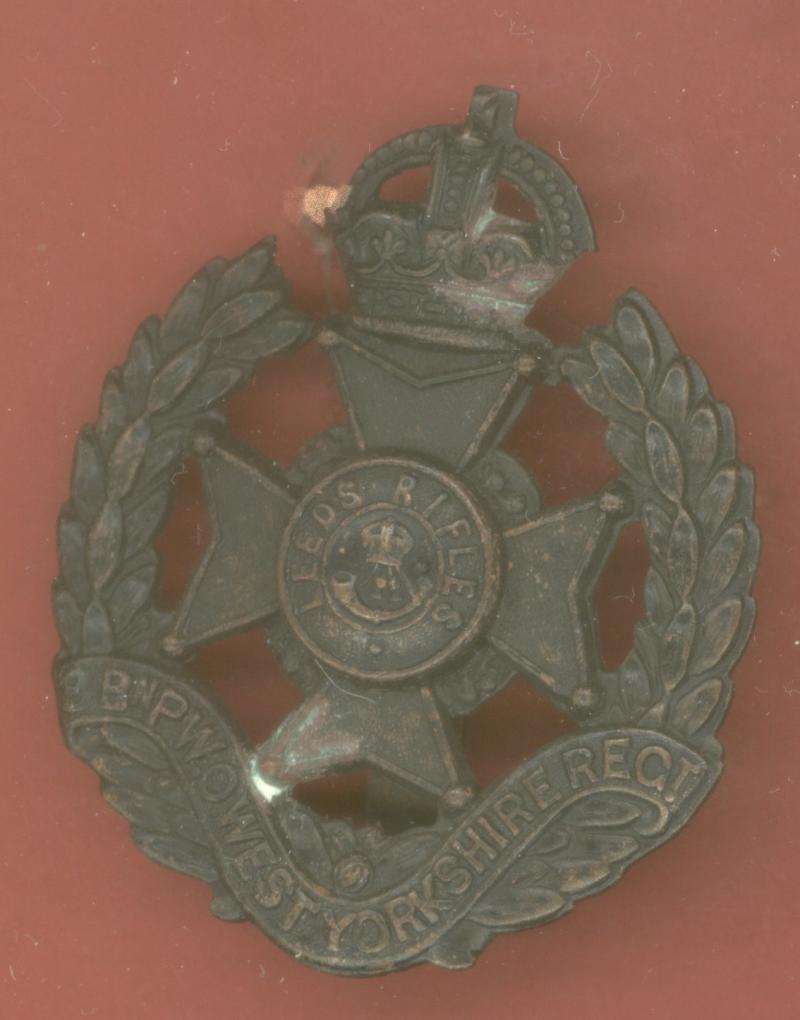 8th Bn. P.W.O. West Yorkshire Regt (Leeds Rifles) WW1 OR's cap badge