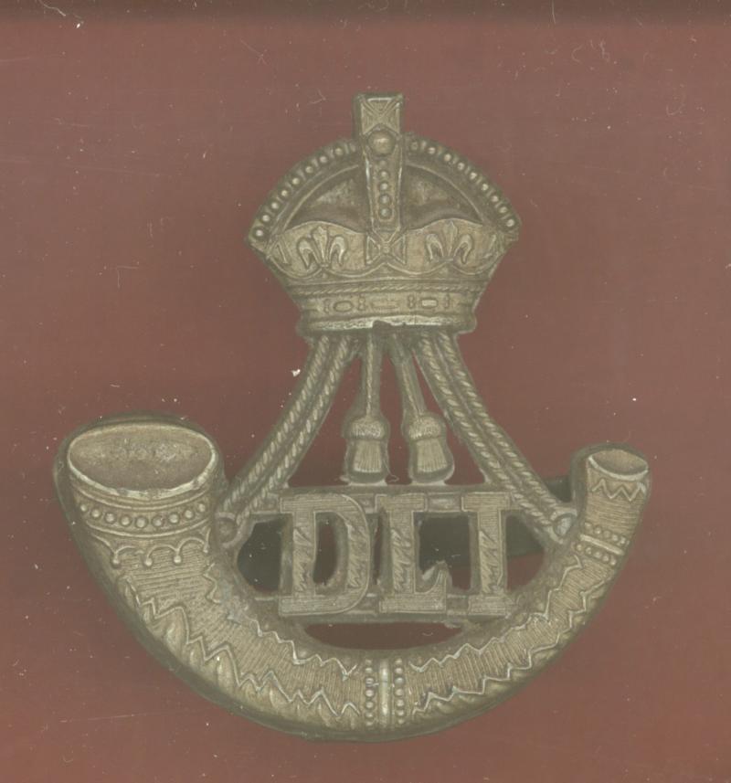 Durham Light Infantry WW2 plastic economy cap badge