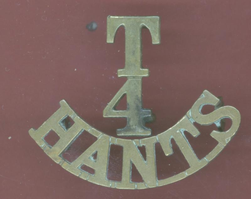 T / 4 / HANTS WW1 Hampshire Regiment shoulder title