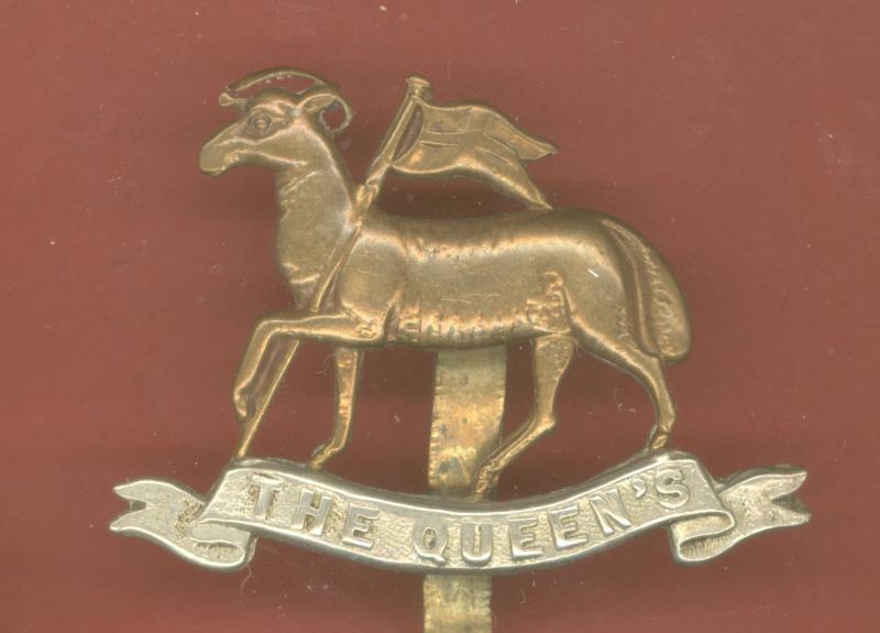 Queen's Royal Regiment (West Surrey) WW1 cap badge.