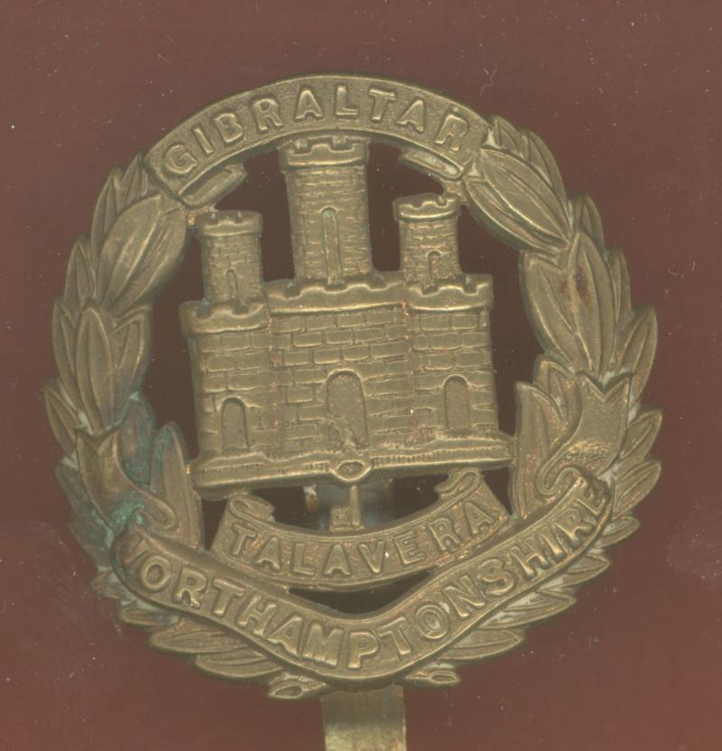 Northamptonshire Regiment WW1 economy issue OR's cap badge