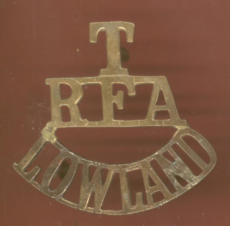 T / RFA / LOWLAND WW1 shoulder title