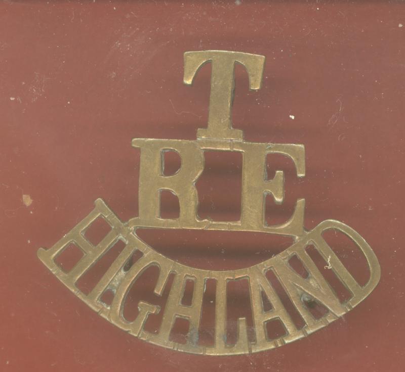 T / RE / HIGHLAND WW1 shoulder title