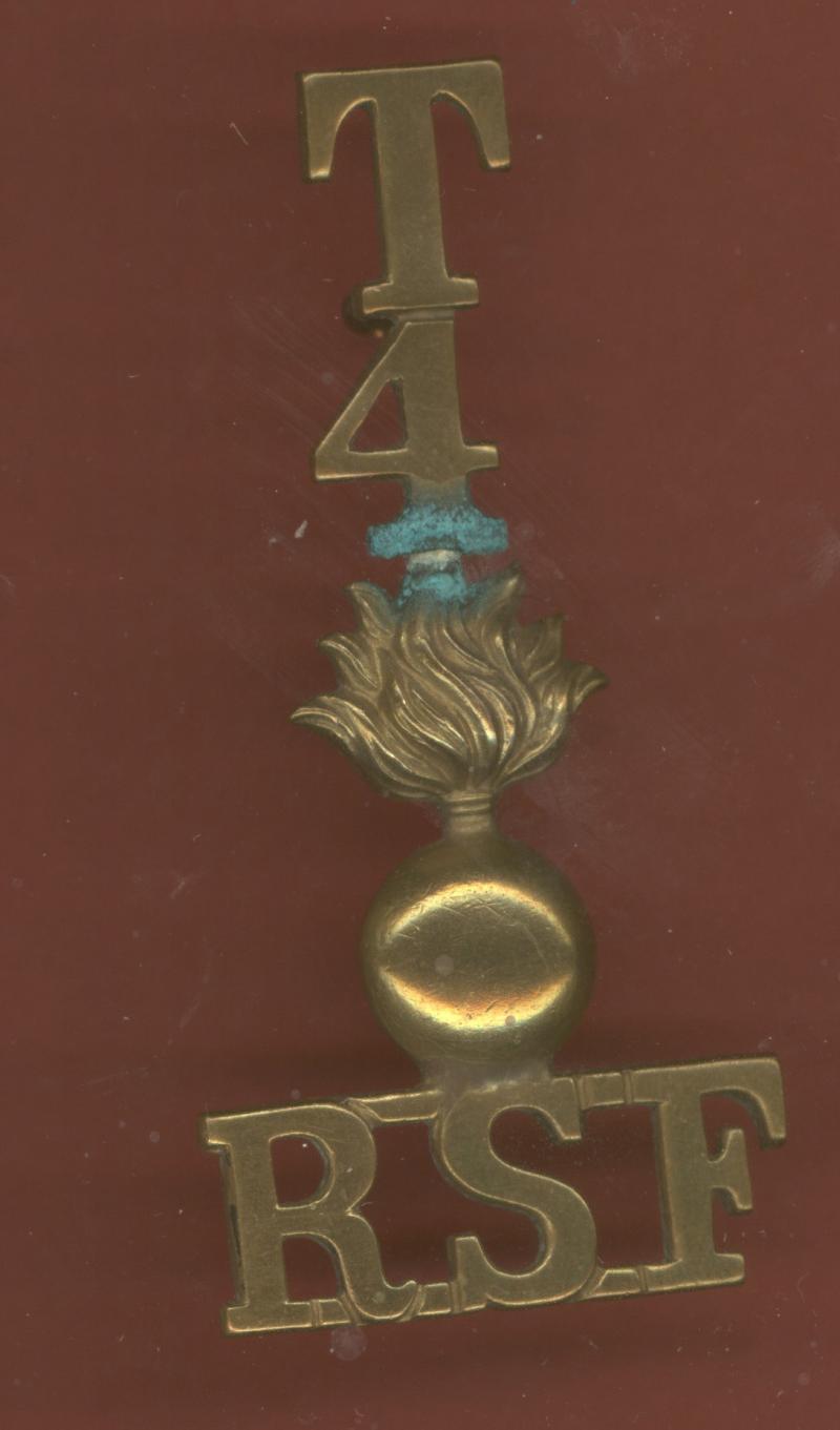 T / 4 / Grenade / R.S.F. Royal Scots Fusiliers WW1 shoulder title