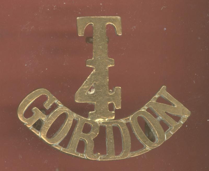 T / 4 / GORDON WW1 Gordon Highlanders shoulder title