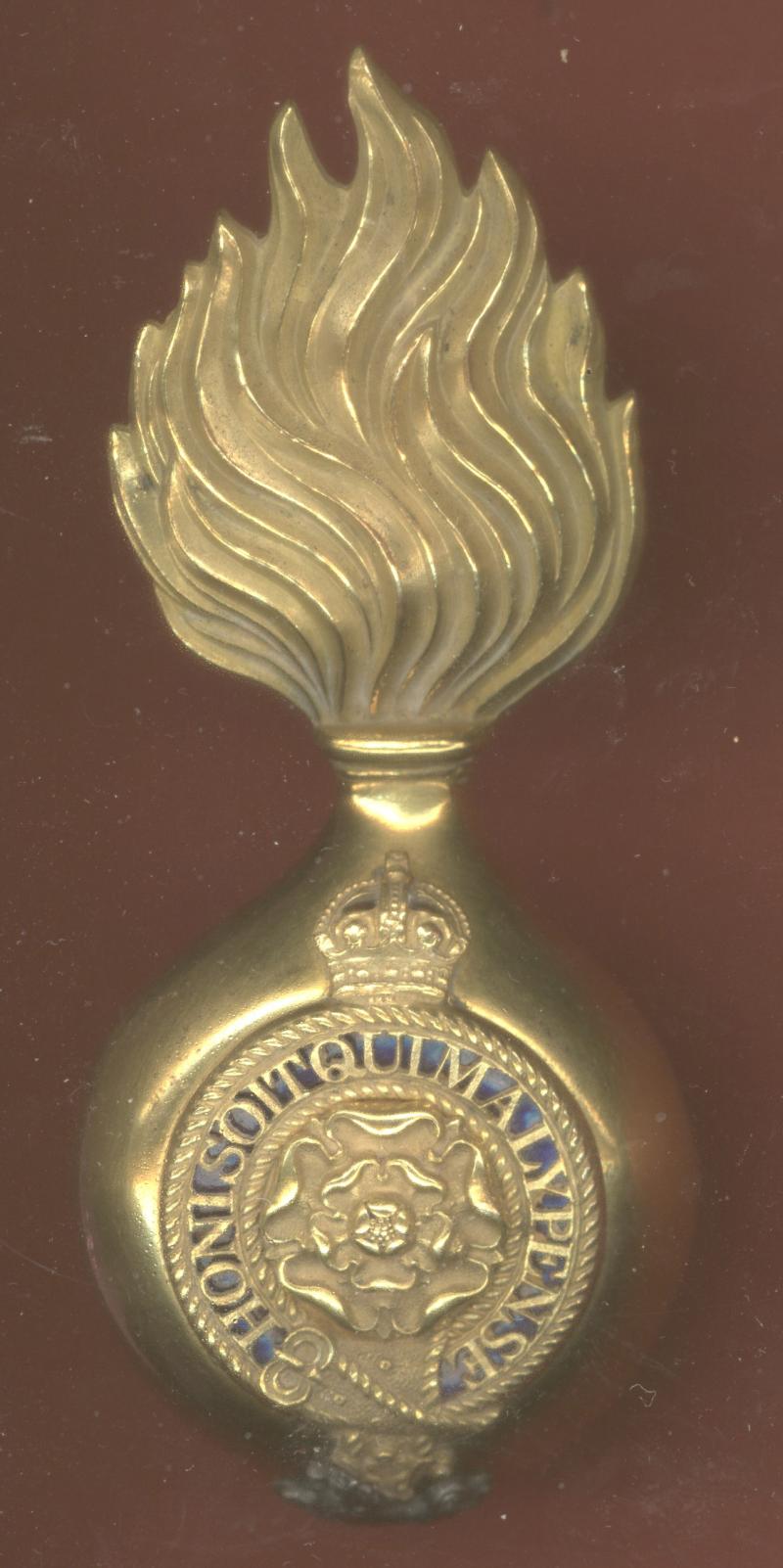 Royal Fusiliers (City of London Regiment), Officer fur cap grenade